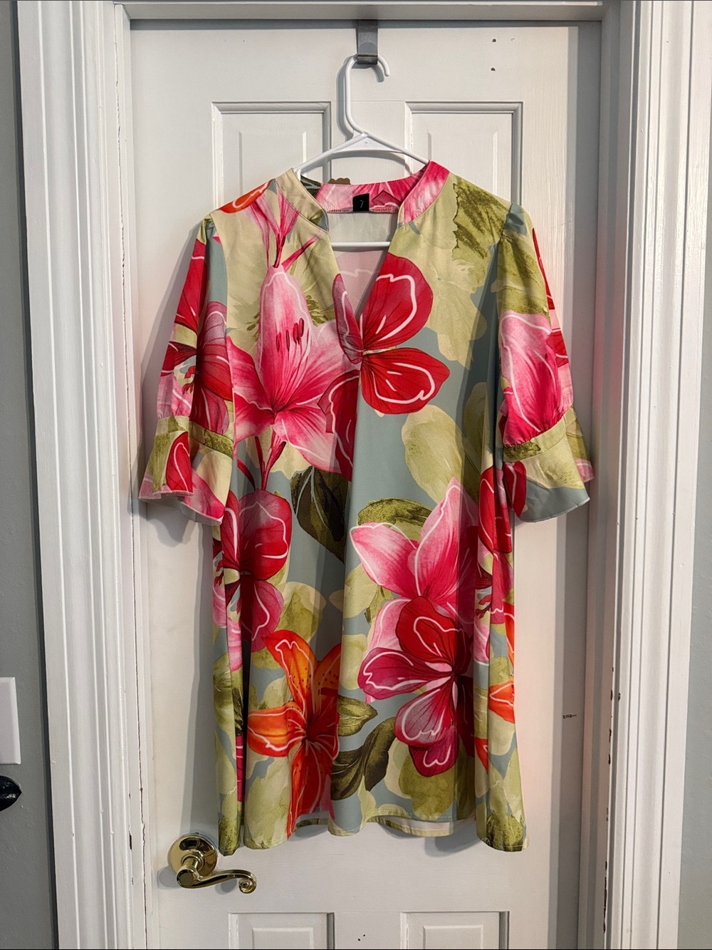 SHEIN Floral V-Neck Tunic in Pink & Green